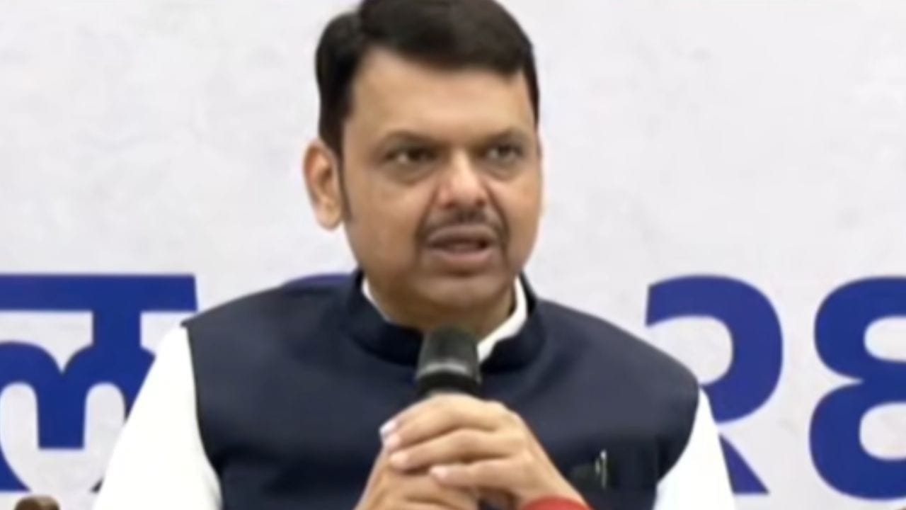 70 कोटी महिलांचा विश्वासघात केला, देवेंद्र फडणवीस संतापले, थेट..
