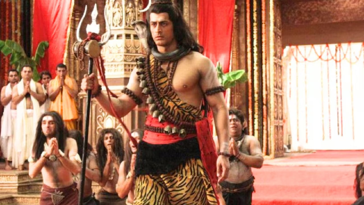 विशेषतः ऐतिहासिक आणि पौराणिक कथांबाबत लोकांची उत्सुकता झपाट्याने वाढत आहे. प्रेक्षकांना अशा कथा पाहताना त्या काळाचा प्रत्यक्ष अनुभव घ्यायचा असतो. याच पार्श्वभूमीवर काही वर्षांपूर्वी एक असा टीव्ही शो आला, ज्याने रामायण आणि महाभारत यांच्याइतकीच लोकप्रियता मिळवून इतिहास रचला. 