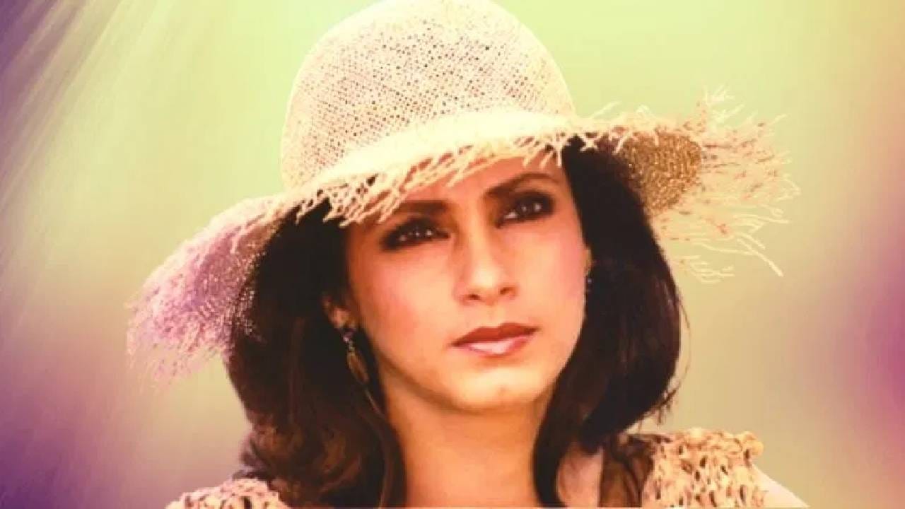 पण सनी देओलने स्पष्टपणे नकार दिला. त्याने आपली कथित गर्लफ्रेंड डिंपल कपाडियाला हिरोइन म्हणून चित्रपटात घेण्याचा हट्ट धरला. डायरेक्टर राहुल रावैल यांनी सनीचा हट्ट मान्य केला. डिंपल कपाडियाला कास्ट केलं. हा निर्णय इतका वादग्रस्त होता की, त्यानंतर सनी आणि पद्मिनी कोल्हापुरे यांची जोडी पुन्हा कधी एकत्र स्क्रिनवर दिसली नाही. 