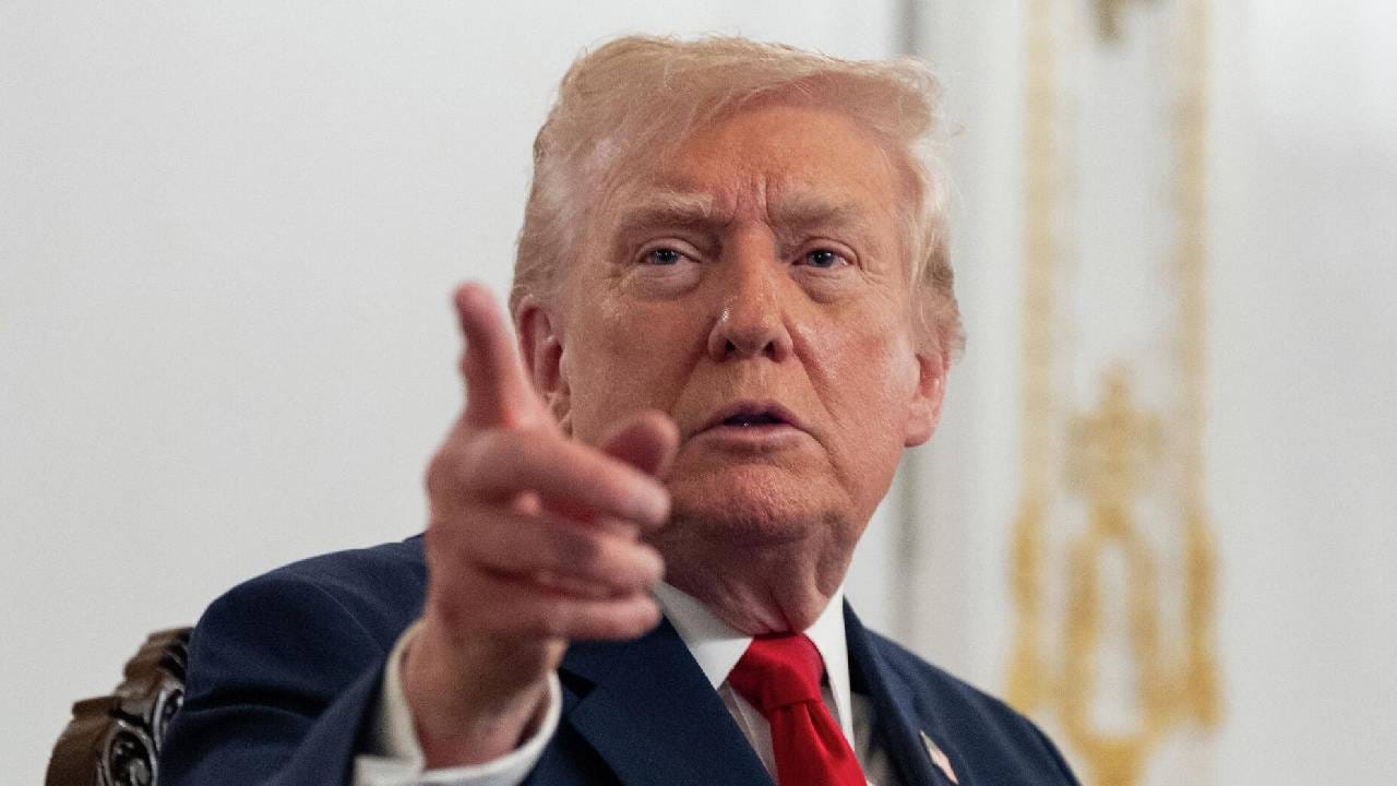 दक्षिण कोरिया, जपान आणि ऑस्ट्रेलियासारखे मित्र देशही अमेरिकेच्या मदतीला धावून आले नाहीत. व्हाईट हाऊसमध्ये प्रसारमाध्यमांशी बोलताना ट्रम्प म्हणाले, इराण युद्धाचा मोठा परिणाम झाला. 