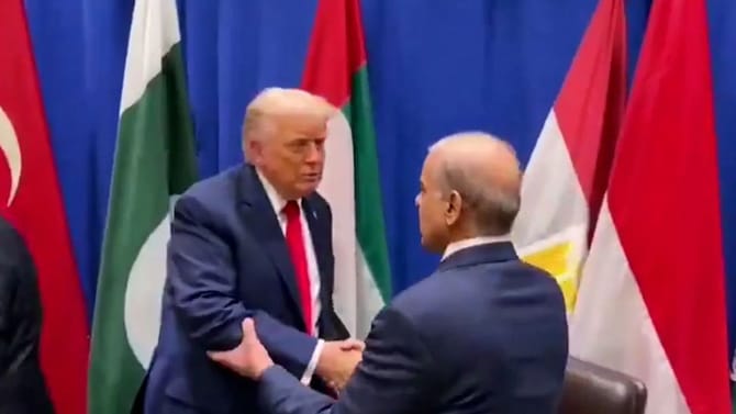 पाकिस्तानची अवस्था कडिपत्त्यासारखी, डोनाल्ड ट्रम्प यांनी थेट दाखवला..