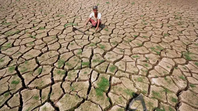 मान्सूनच्या नव्या अंदाजाने खळबळ! यंदा दुष्काळाने परिस्थिती महाभयंकर? 40 कोटी लोकांवर मोठं संकट!
