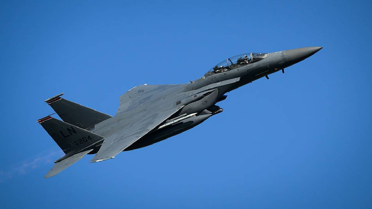 US Fighter Jets : अमेरिका इतक्यांदा ऑफर देतो, पण भारत त्यांच्याकडून कधीच फायटर विमानं का विकत घेत नाही? कारण काय?