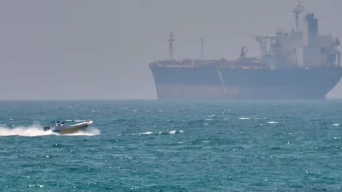 इराणकडून या कारणामुळे भारतीय जहाजावर गोळीबार, धक्कादायक कारण पुढे..