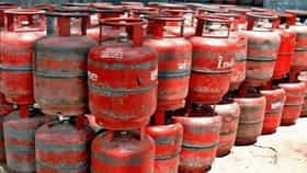 50 टक्के LPG गॅस सिलिंडर वाचेल, 'या' सोप्या टिप्स वापरून करा मोठी बचत