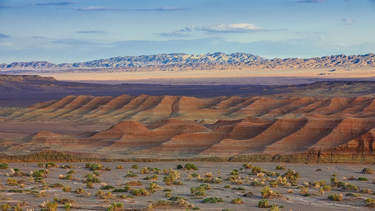 GK : आशियातील सर्वात मोठे वाळवंट, जिथे दिवसा सूर्य ओकतो आग, पण रात्री…