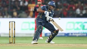 IPL: आणखी एका शतकाची नोंद, साई सुदर्शनने आरसीबीविरुद्ध रचला विक्रम.