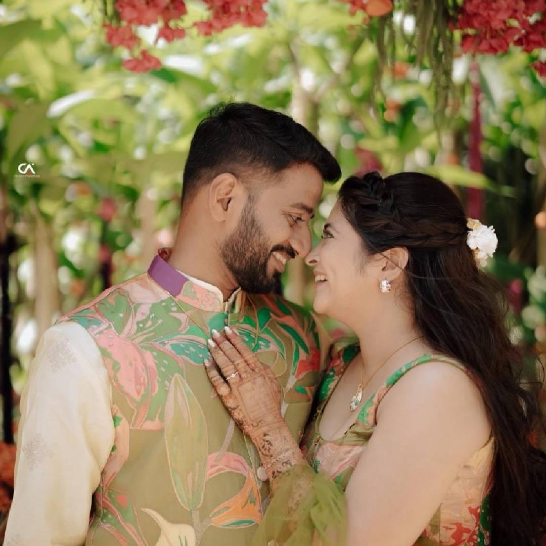 गायत्री दातारने 'तुला पाहते रे' या मालिकेतून पदार्पण केलं. यामध्ये तिने सुबोध भावेसोबत भूमिका साकारली होती. त्यानंतर तिने 'अबीर गुलाल' या मालिकेती भूमिका साकारली आहे. 
