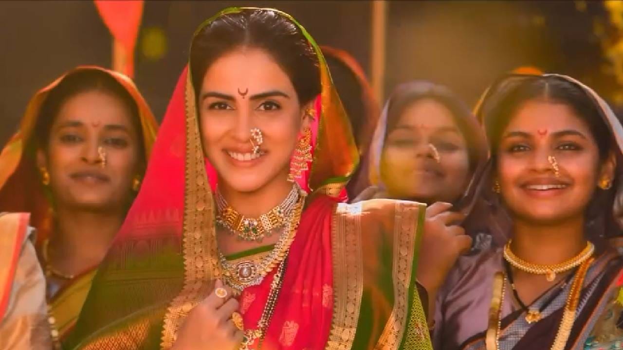 संजय दत्त, अभिषेक बच्चन, विद्या बालन, महेश मांजरेकर, सचिन खेडेकर, बमन इराणी, भाग्यश्री, फरदीन खान, जितेंद जोशी, अमोल गुप्ते, जिनिलिया देशमुख , आणि रितेश देशमुख यांसारख्या कलाकारांची फळी या चित्रपटात एकत्र आली आहे.