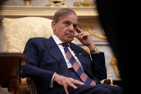 या दोन देशांनी पाकिस्तानला वाचवलं, फेडणार त्यांचं 29 हजार कोटींच कर्ज.