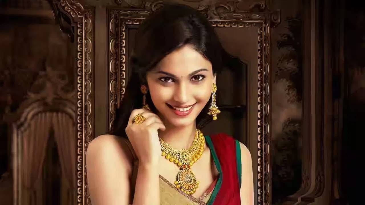 कंपनीने यापूर्वी गुंतवणूकदारांना बोनस शेअरचे गिफ्टही दिले आहे. तर सध्या हा शेअर दहा रुपयांच्या आत आहे. त्यामुळे अनेक गुंतवणूकदारांचे या कंपनीकडे लक्ष आहे. कंपनी कर्जमुक्त होण्याच्या मार्गावर पुढे जात असताना कंपनी नवीन उपक्रमावरही भर देत आहे. 