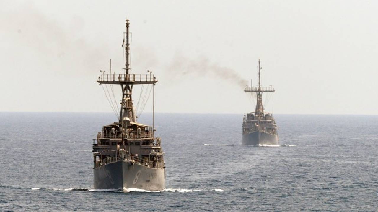 होर्मुज खाडीत भयंकर घडतंय, भारताने घेतला थेट निर्णय, इराण अमेरिका..