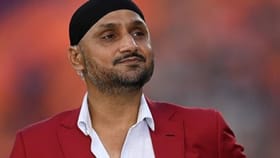 AAP सोडताच हरभजन सिंगला सर्वात मोठा झटका... पंजाब सरकारचा मोठा निर्णय.