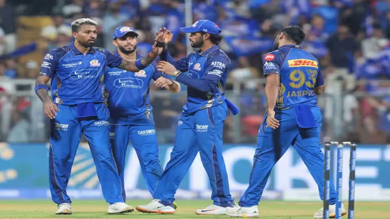 IPL 2026 : 5 वेळा ट्रॉफी जिंकणाऱ्या मुंबईचा सलग चौथा पराभव, पलटणच्या स्थितीला तिघे सर्वाधिक जबाबदार IPL 2026 : 5 वेळा ट्रॉफी जिंकणाऱ्या मुंबईचा सलग चौथा पराभव, पलटणच्या स्थितीला तिघे सर्वाधिक जबाबदार