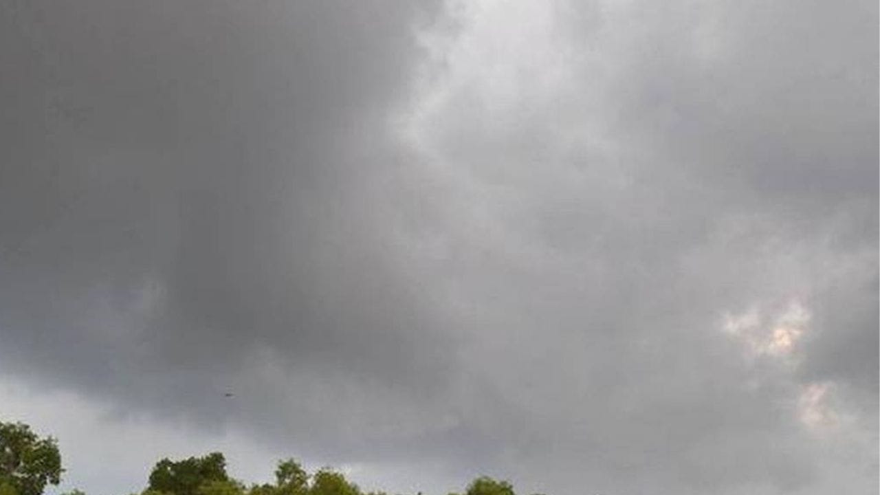 जिल्हाधिकाऱ्यांचे मोठे आवाहन, पुढील 7 तास मोठा धोका, घराबाहेर पडणे टाळाच, थेट..