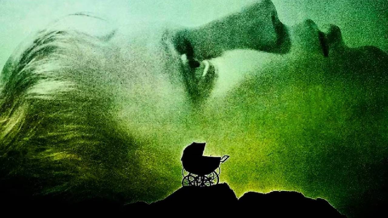 ओटीटीच्या या काळात लोक आता जुने क्लासिक चित्रपटही नव्या नजरेतून पाहू लागले आहेत. पूर्वीच्या काळात हे चित्रपट फक्त सिनेमागृहातच पाहायला मिळत, पण आता घरबसल्या मोबाईल किंवा टीव्हीवर सहज पाहता येतात. हीच कारणे आहे की अनेक जुने आणि मोठी चित्रपट पुन्हा चर्चेत आले आहेत. या चित्रपटांना पाहून लोक त्यांच्या मागच्या कहाण्यांमध्येही रस घेत आहेत. काही चित्रपटांशी जोडलेले इतके विचित्र आणि भयानक किस्से समोर येतात की लोक त्यांना फक्त फिल्म नव्हे, तर एक रहस्य मानू लागतात. अशीच एक हॉरर फिल्म आहे, ज्याला अनेक लोक शापितही म्हणतात.