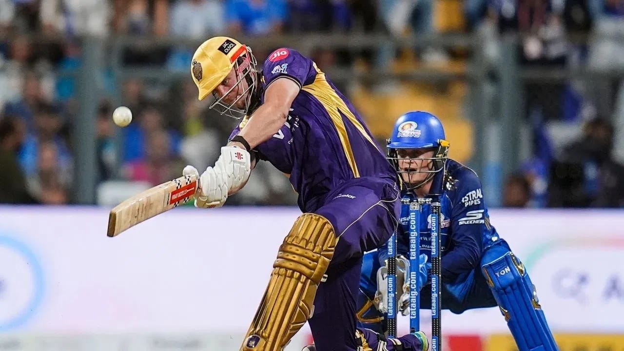 केकेआरला या मोसमात आणखी 11 सामने खेळायचे आहेत. त्यामुळे कॅमरुनला आपला तडाखा दाखवण्याची संधी आहे. त्यामुळे कॅमरुन कमबॅक करुन केकेआरला अपेक्षित कामगिरी करतो का हे पाहणं महत्त्वाचं ठरणार आहे. (Photo Credit: PTI)