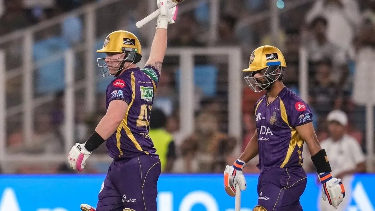 राजस्थान विरूद्धच्या सामन्यात अजिंक्य व्यतिरिक्त त्याचा ओपनर पार्टनर टीम सायफर्ट हा देखील भोपळा  न फोडताच माघारी गेला. अशाप्रकारे  2014 नंतर केकेआरचे दोन्ही ओपनर झिरोवर आऊट होण्याची ही पहिलीच  वेळ ठरली. (Photo Credit: PTI)