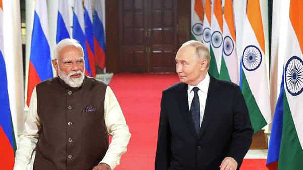 भारत रशियाची साथ सोडणार नाही, थेट अमेरिकेत खळबळ, रशियाकडून निर्बंधांनंतरही..
