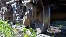 रेल्वेच्या चाकाचं वजन माहिती आहे का? अनेकांची होते हवा टाईट.