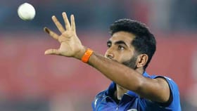 आयपीएल स्पर्धेतील सलग पाच सामन्यात जसप्रीत बुमराहने काय केलं?.