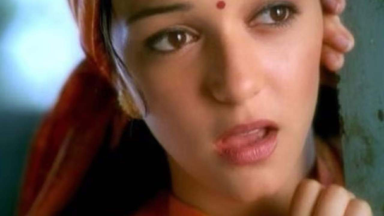 रिलीज होताच हे गाणे चार्ट्सवर अव्वल स्थानावर पोहोचले आणि विशेषत तरुणांमध्ये खूप लोकप्रिय झाले. या गाण्याला 2001 मध्ये MTV Video Music Awards मध्ये ‘इंटरनॅशनल व्ह्यूअर्स चॉइस अवॉर्ड’ मिळाला होता. तसेच, हा अल्बम ‘गोल्ड डिस्क’ हिट ठरला आणि संपूर्ण वर्षभर गाजत राहिला.