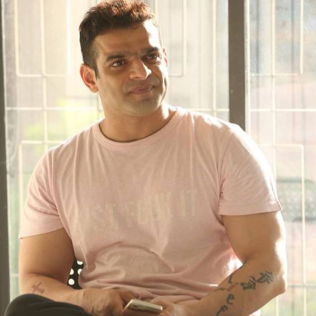 'कसौटी जिंदगी की', 'कस्तुरी', 'कहानी घर घर की', 'ये है मोहब्बतें' यांसारख्या लोकप्रिय मालिकांमध्ये भूमिका साकारून अभिनेता करण पटेल घराघरात पोहोचला. छोट्या पडद्यावरचा शाहरुख खान म्हणून तो ओळखला जायचा. परंतु गेल्या काही वर्षांपासून तो मालिकांपासून दूर आहे.