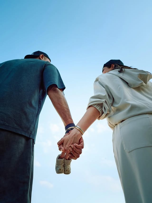 सोबतच माझी जन्मपत्रिका माझ्या आईजवळह होती. माझ्या आईला कुंडलीतील साडेसातीबद्दलही ज्ञान होतं, हेही ती सांगायला विसरली नाही. दरम्यान, करिश्मा आता ऑगस्ट 2026 मध्ये एका गोड बाळाला जन्म देणार आहे. 