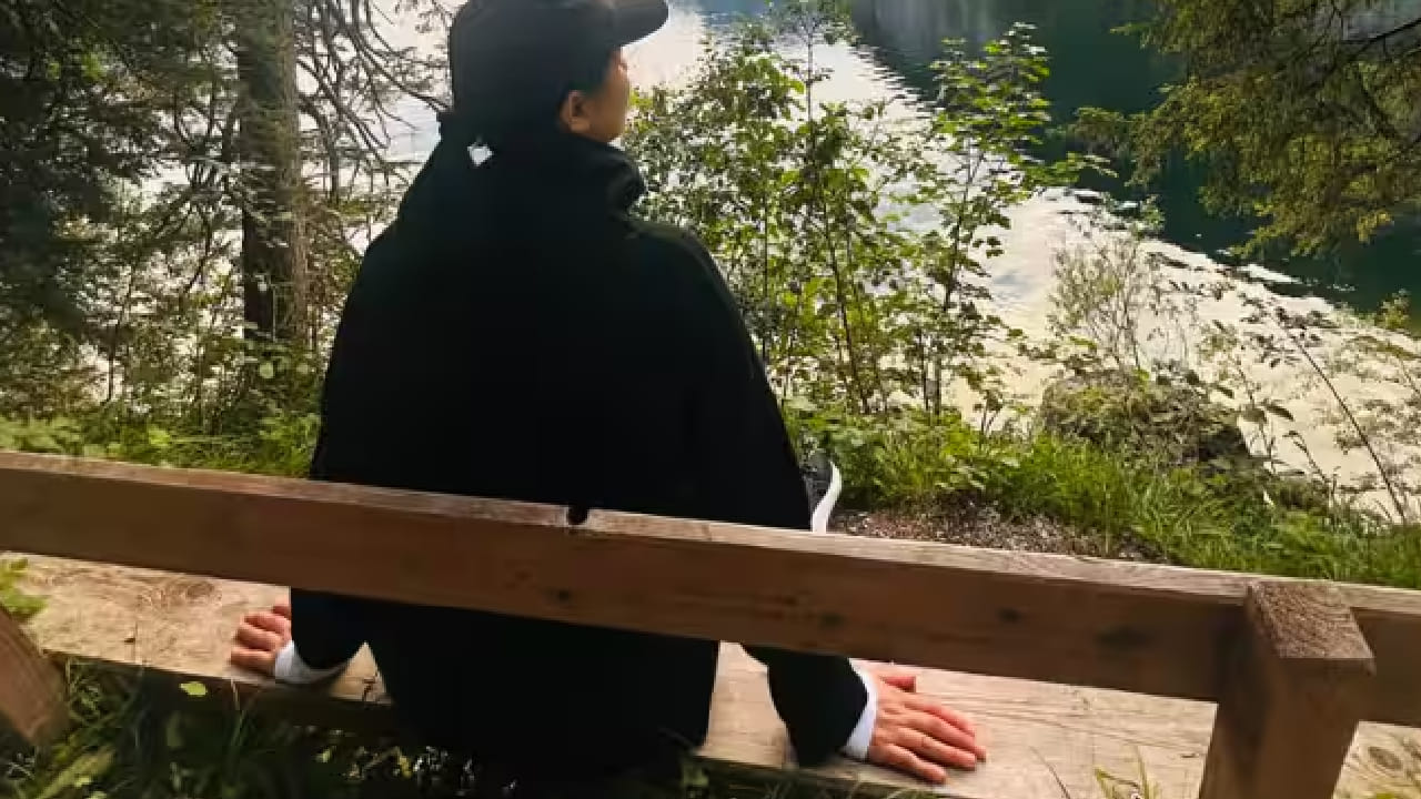 ती म्हणजे कतरिना कैफ. उत्कृष्ट अभिनय आणि सौंदर्यामुळे लाखो चाहत्यांची आवडती बनलेली कतरिना कधीही शाळेत गेली नाही, हे ऐकून अनेकांना आश्चर्य वाटते. तिने प्रचंड मेहनत करून इंडस्ट्रीतील टॉप अभिनेत्रींपैकी एक म्हणून आपली ओळख निर्माण केली आहे.