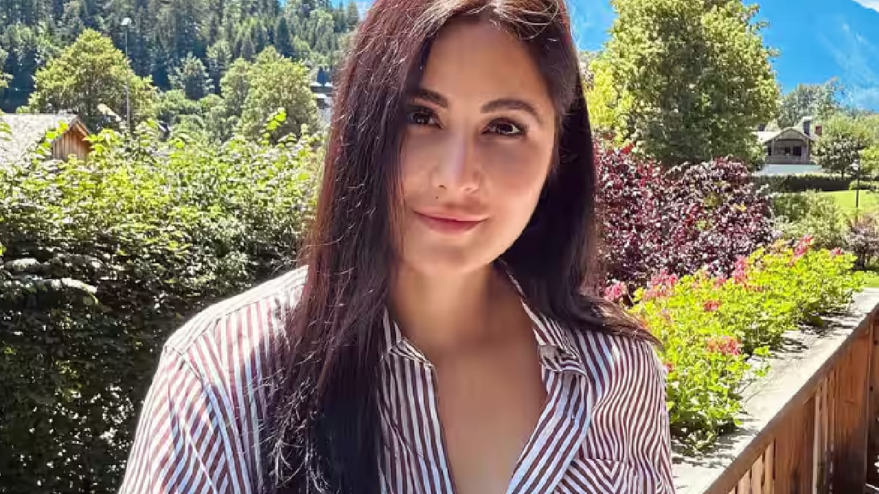 तिच्या बालपणाबद्दल बोलायचे झाल्यास, कतरिनाची आई ब्रिटिश वकील आणि चॅरिटी वर्कर होती. तिच्या कामामुळे कुटुंबाला वारंवार वेगवेगळ्या देशांत राहावे लागत असे. याच कारणामुळे कतरिना आणि तिच्या भावंडांना नियमित शाळेत जाता आले नाही. त्यांनी घरीच होमस्कूलिंगद्वारे शिक्षण घेतले.