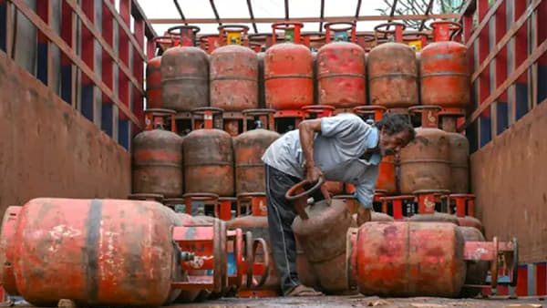 LPG गॅस सिलेंडरबाबत सरकारचा मोठा निर्णय! बुकिंगपूर्वी जाणून घ्या नवीन नियम, अन्यथा...