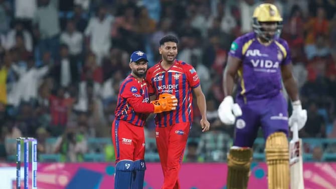 लखनौ कोलकाता सामना सुपर ओव्हरमध्ये, शेवटच्या षटकात काय झालं?