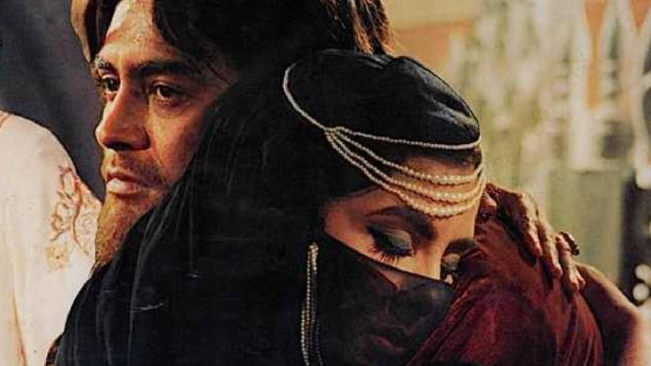 बॉलिवूडचा ‘शापित’ चित्रपट, रिलीजपूर्वीच दिग्दर्शकाचं झालं निधन, 15 वर्षानंतर अर्धवट करण्यात आला रिलीज