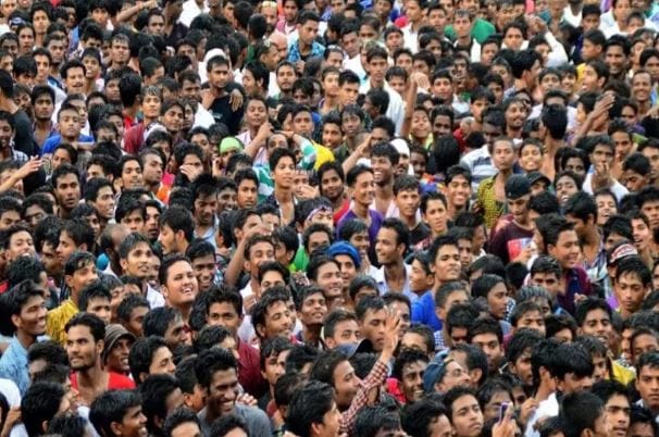 जगभरात मुस्लीम धर्मीय लोकांची संख्या खूप आहे. असा एखादाच देश असेल जिथे मुस्लीम समाज आढळत नाही. या जगात काही देश तर असे आहेत जे मुस्लीम राष्ट्र म्हणून ओळखले जातात. परंतु भारतात असे एक राज्य आहे जिथे मुस्लिमांचे प्रमाण खूपच कमी आहे. 