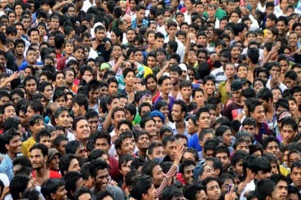 जगभरात मुस्लीम धर्मीय लोकांची संख्या खूप आहे. असा एखादाच देश असेल जिथे मुस्लीम समाज आढळत नाही. या जगात काही देश तर असे आहेत जे मुस्लीम राष्ट्र म्हणून ओळखले जातात. परंतु भारतात असे एक राज्य आहे जिथे मुस्लिमांचे प्रमाण खूपच कमी आहे.