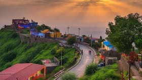 अप्सरेपेक्षाही सुंदर, भारतातील या हिल स्टेशनचे सौंदर्य पाहून लोक....