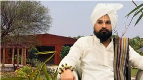 सुके बोंबिल विकायचा,अचानक गायब झाला अन्..भोंदू मनोहरनं कसंउभारलं विश्व.