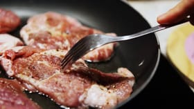 मांस शिजवताना करताय अशा चुका, आरोग्यासाठी ठरतील धोकादायक.