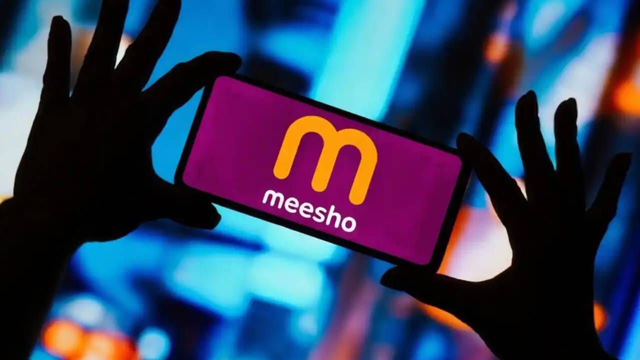 मीशोचा शेअर त्याच्या इश्यू प्राईस 111 रुपयांपेक्षा जवळपास 55 टक्क्यांनी अधिक ट्रेड करत आहे. बाजारात सूचीबद्ध झाल्यापासून कंपनीने गुंतवणूकदारांना चांगला परतावा दिला आहे. डिसेंबर 2025 रोजी कंपनीने बाजारात प्रवेश केला. पहिल्याच दिवशी कंपनीचा शेअर 53 टक्क्यांनी उसळला होता. 