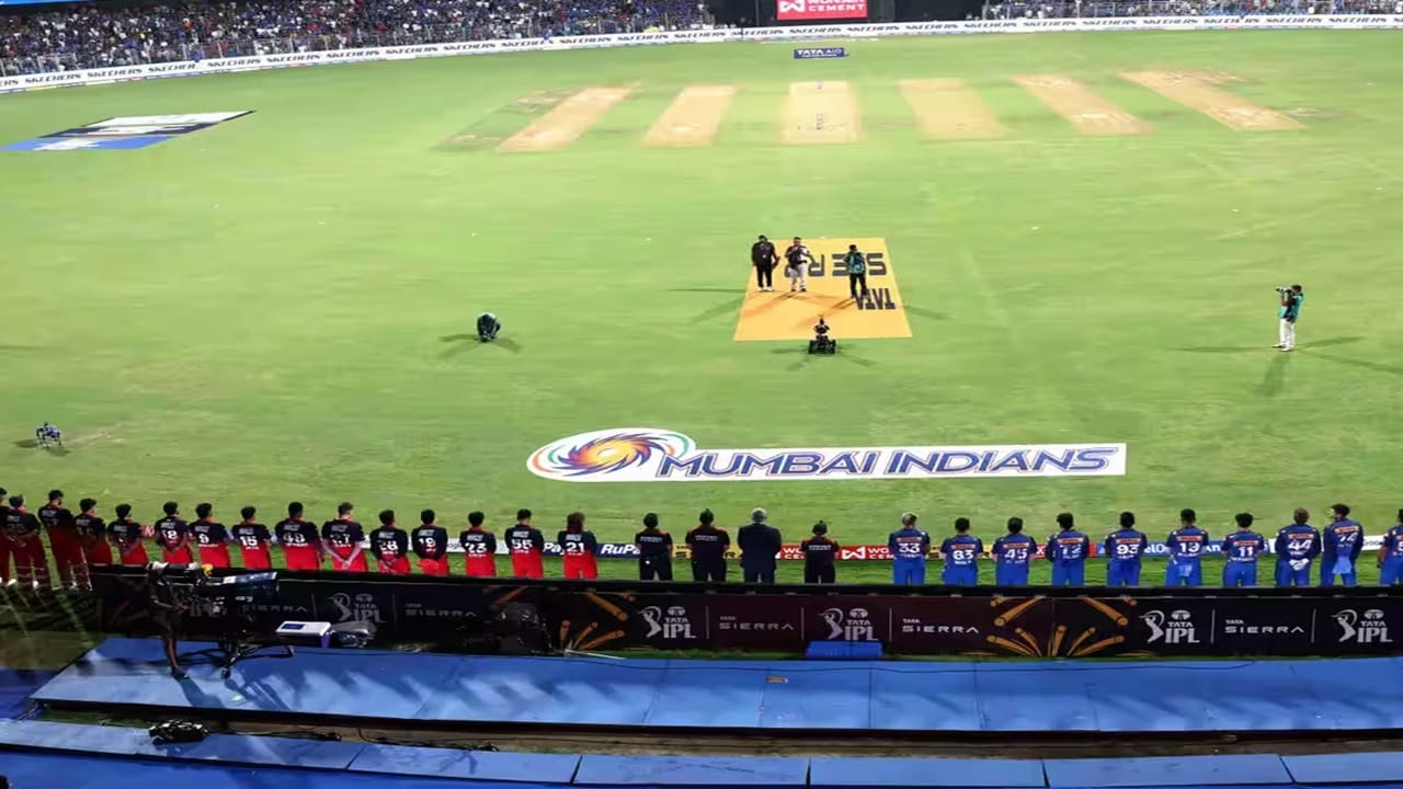 IPL 2026 : मुंबईला मोठा धक्का, दुखापतीमुळे मॅचविनर खेळाडू स्पर्धेतून आऊट, कुणाचा समावेश?