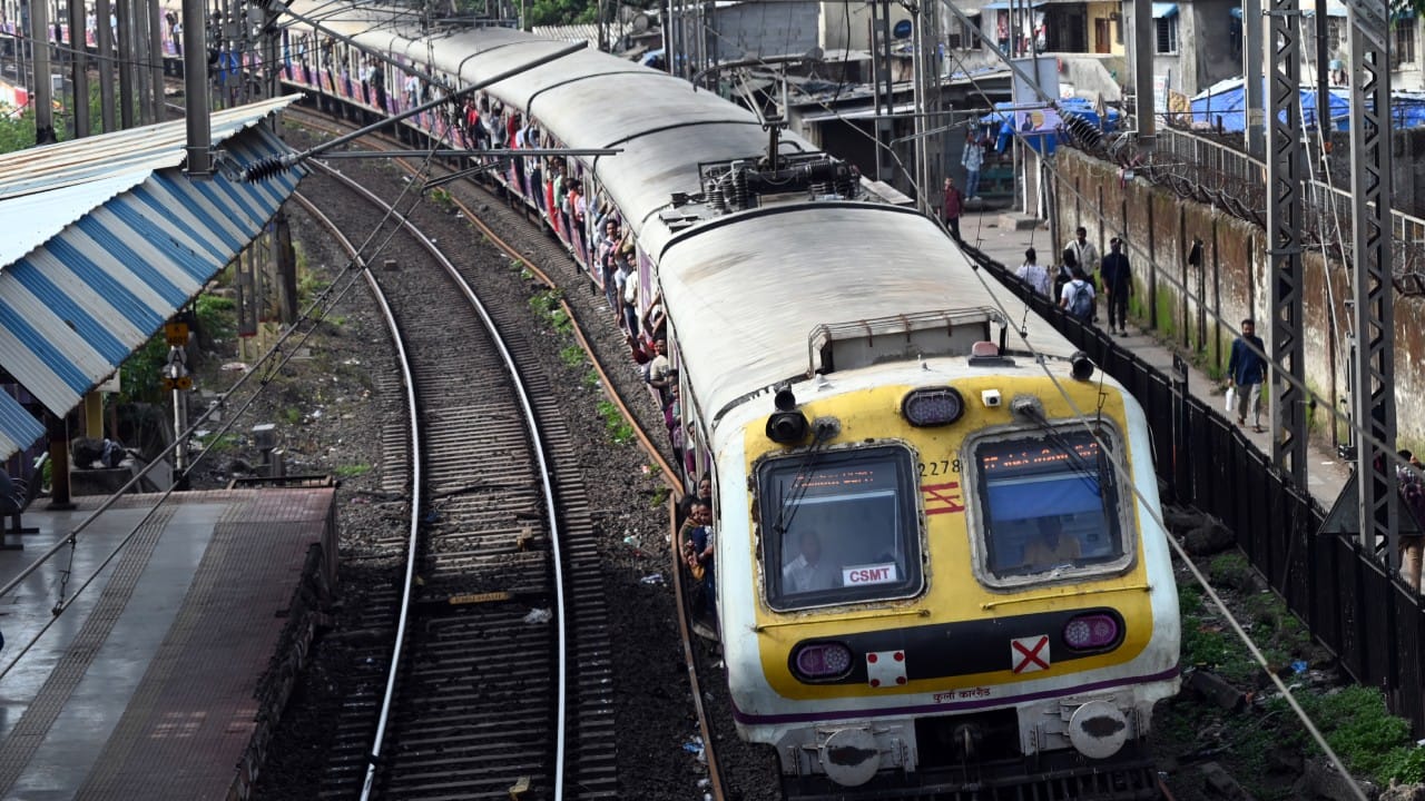 Mumbai local 4