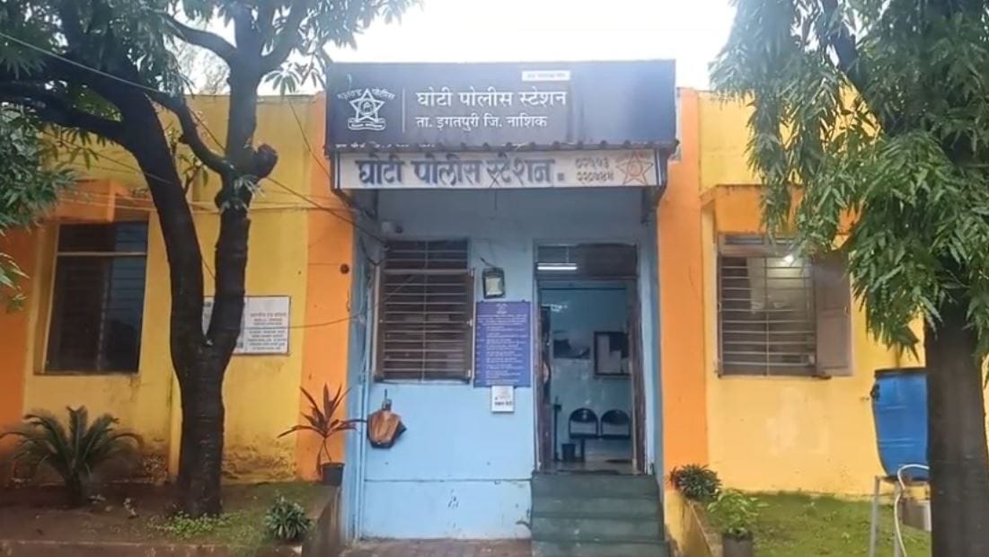 सरकारी नोकरी मिळावी म्हणून अनेक तरुण-तरुणी जीवाचं रान करतात. रात्रंदिवस अभ्यास करून स्पर्धा परीक्षा उत्तीर्ण होण्यासाठी प्रयत्न करत असतात. परंतु राज्यातील हजारो तरुणांना वेगवेगळ्या कारणांमुळे यश हुलकावणी घालते.