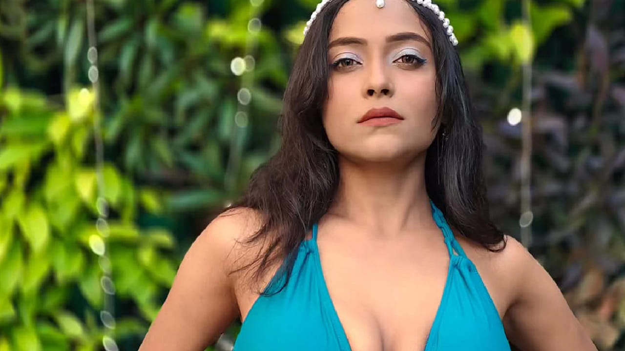 मात्र, या क्षेत्रात काम करताना काही नकारात्मक अनुभवही तिला आले. तिने सांगितले की, काही दिग्दर्शकांनी त्यांच्या भूमिकेचा गैरसमज करून वैयक्तिक पातळीवर अयोग्य मागण्या केल्या. एका प्रकरणात तिने संबंधित प्रॉडक्शन कंपनीकडे तक्रारही केली. इंटिमेट सीन शूट करण्यापूर्वी कलाकारांची लेखी आणि व्हिडिओ स्वरूपात संमती घेतली जाते. शूट झाल्यानंतर हे सीन सहसा काढले जात नाहीत, जोपर्यंत मोठ्या कलाकारांकडून विशेष विनंती येत नाही.