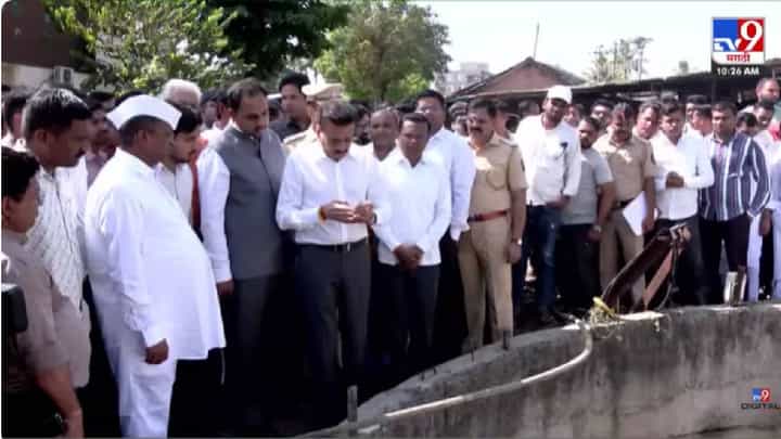 Nashik Car Accident | नाशिकच्या दिंडोरीत भीषण अपघात; विहिरीत कार कोसळून एकाच कुटुंबातील 9 जणांचा मृत्यू Nashik Car Accident | नाशिकच्या दिंडोरीत भीषण अपघात; विहिरीत कार कोसळून एकाच कुटुंबातील 9 जणांचा मृत्यू