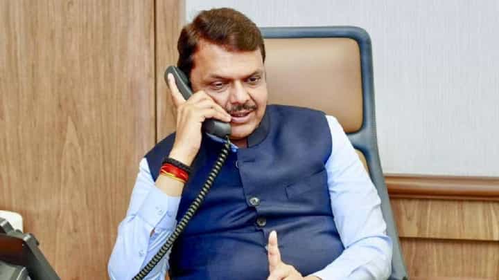 Baramati Election | बारामतीतून उमेदवारी अर्ज मागे घ्या; मुख्यमंत्री देवेंद्र फडणवीस यांचा सपकाळांना फोन Baramati Election | बारामतीतून उमेदवारी अर्ज मागे घ्या; मुख्यमंत्री देवेंद्र फडणवीस यांचा सपकाळांना फोन
