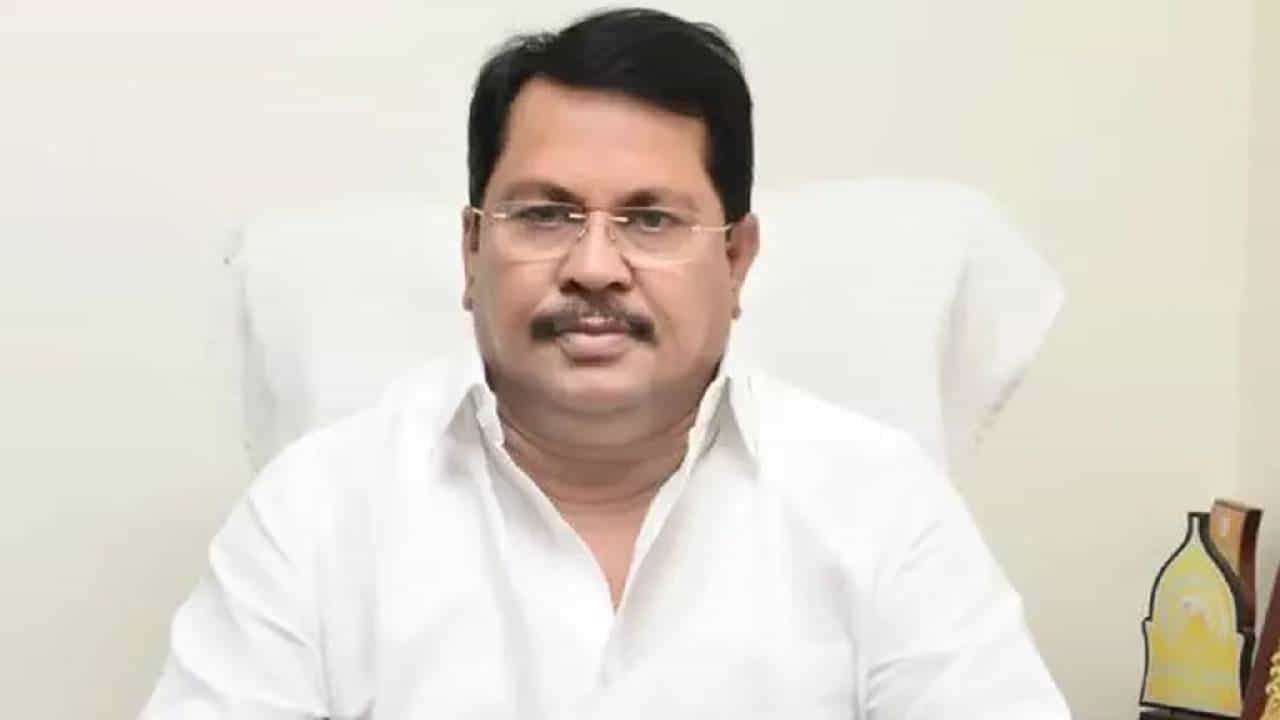 Vijay Wadettiwar | मुंबई महापालिकेतील निधी वाटपावरून वाद; महाराष्ट्रात ही पद्धत कधीच नव्हती, विजय वडेट्टीवार संतापले