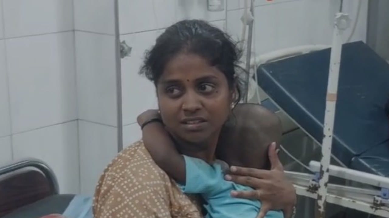 कौटुंबिक वादातून पित्याचा स्वत:च्या लेकीवर हल्ला, आईच्या प्रसंगावधानामुळे वाचले प्राण