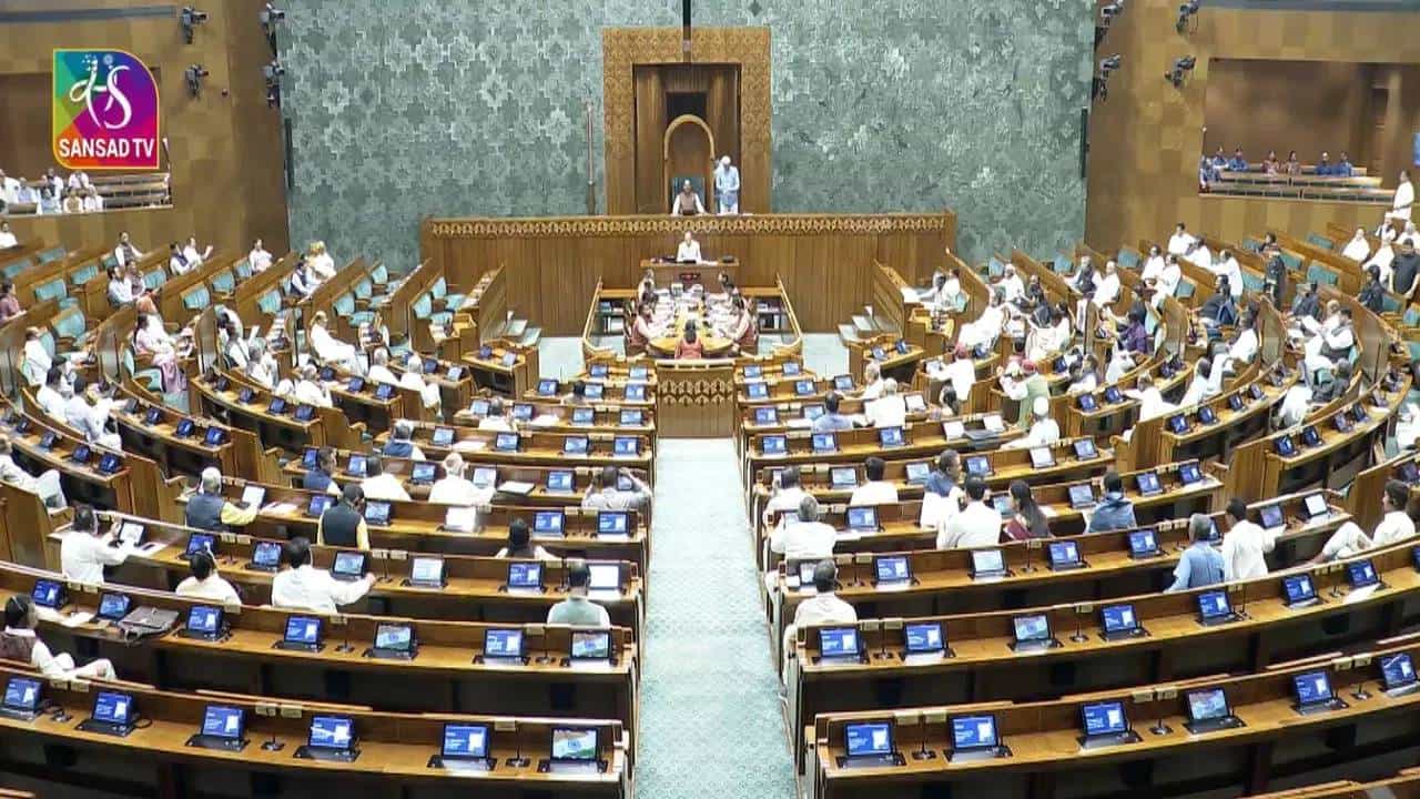 BJP | भाजपला धक्का, महिला आरक्षण आणि डिलिमिटेशन विधेयक संसदेत नामंजूर