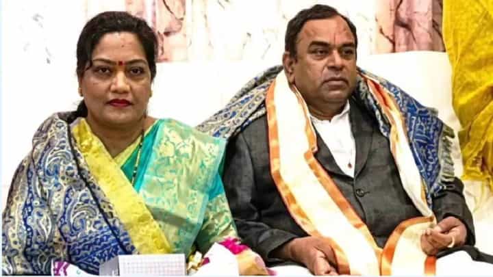 Kalpana kharat | अशोक खरातची पत्नी कल्पना खरातला आज जामीन मिळणार का? Kalpana kharat | अशोक खरातची पत्नी कल्पना खरातला आज जामीन मिळणार का?
