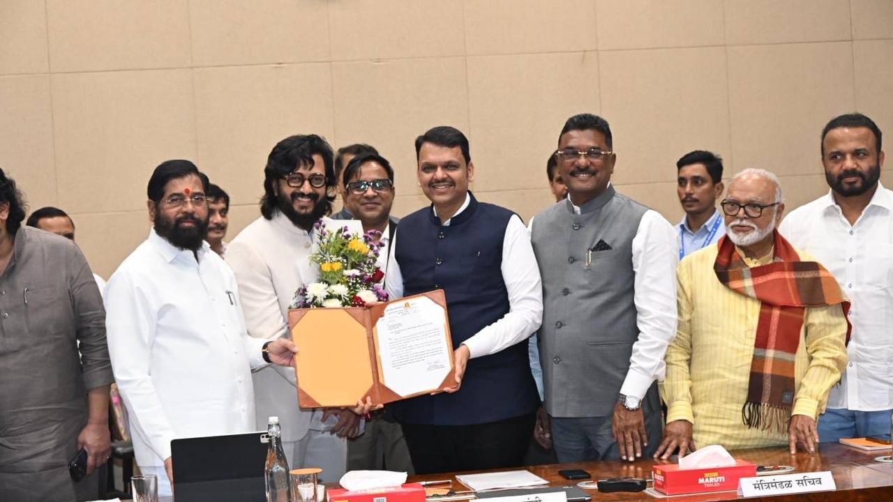 Ritesh – Genelia Deshmukh | रितेश- जेनेलियाच्या हाती लालपरीचे स्टेरिंग, देशमुख कपल करणार एसटीचा प्रचार